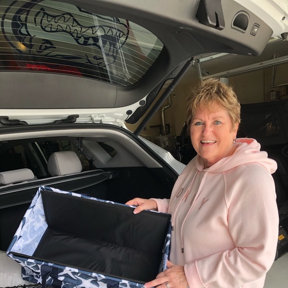 Meet your Posher, Dayna - Picture 1 of 1